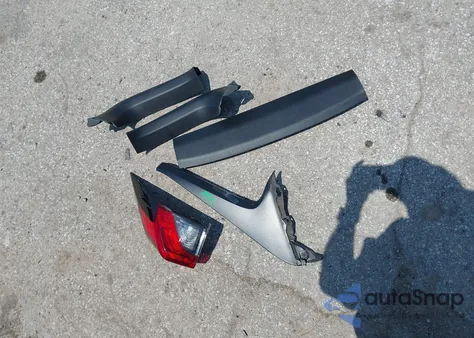 2022 Toyota Rav4 Le z USA, uszkodzony, nr VIN 2T3F1RFV3NW325159